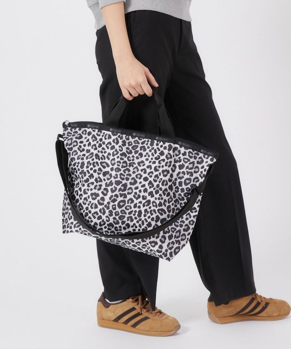 LeSportsac DELUXE EASY CARRY TOTE/ニュートラルレオパード 