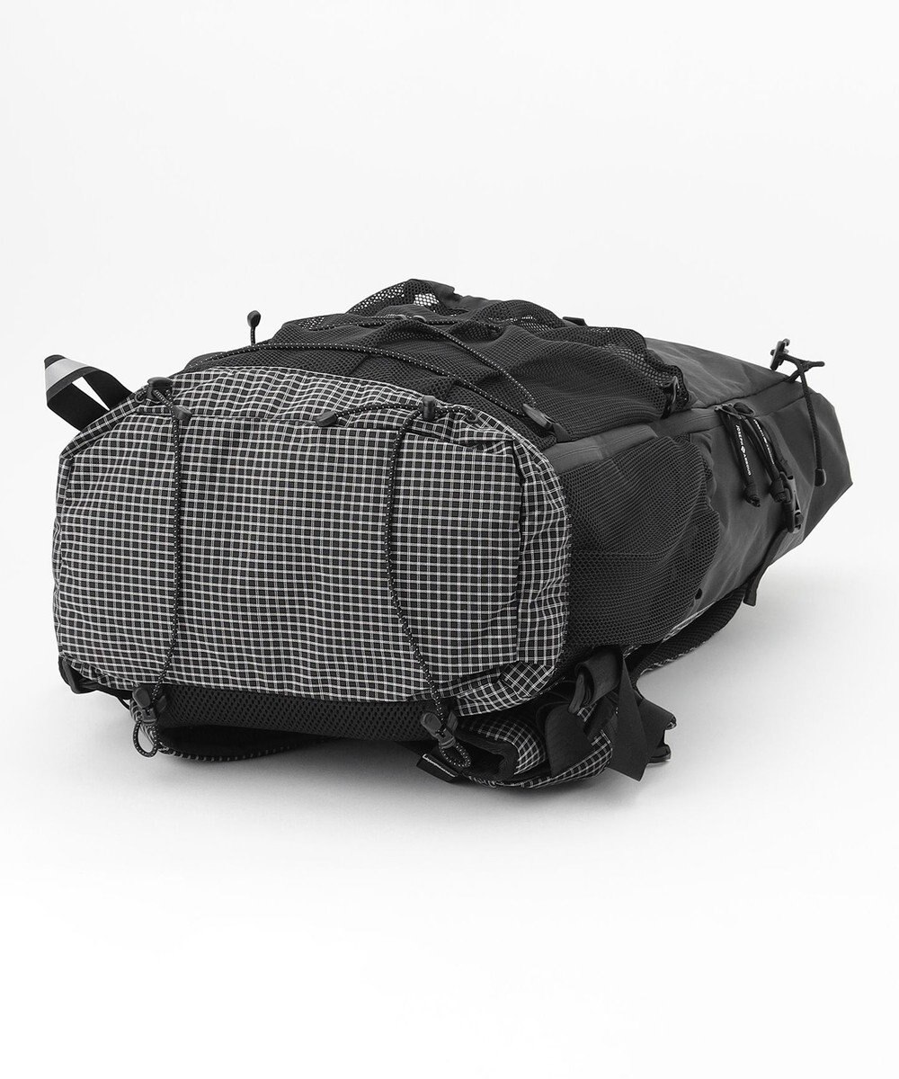 JOSEPH ABBOUD MOUNTAIN 【軽量/ECO撥水/サスティナブル素材/サコッシュが取り外せる】リサイクルリップストップ バックパック 33L 