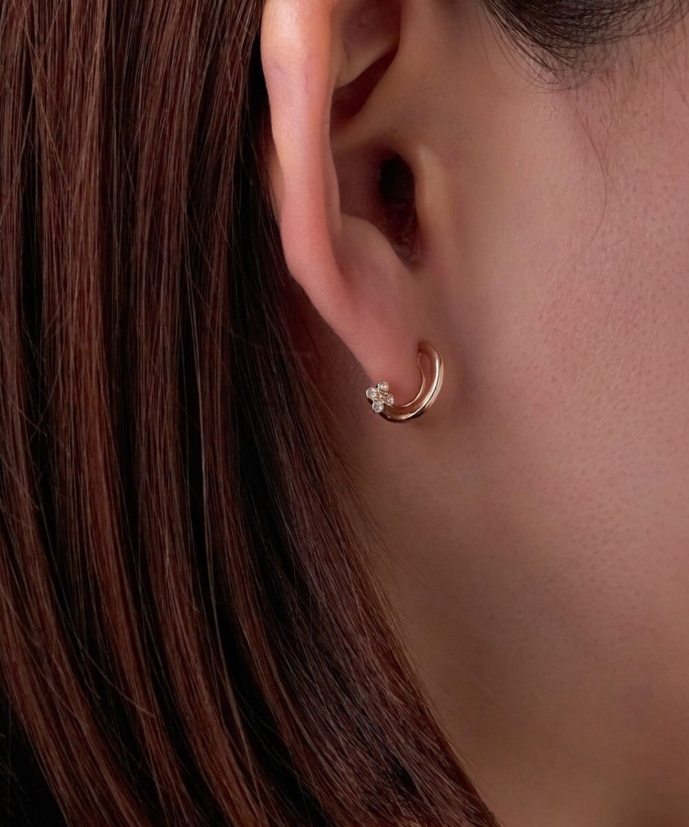 Phoebe 【金属アレルギー対応】【痛くないシリーズ】フラワービジューフロートライトフィットイヤリング　シャンパンゴールド 