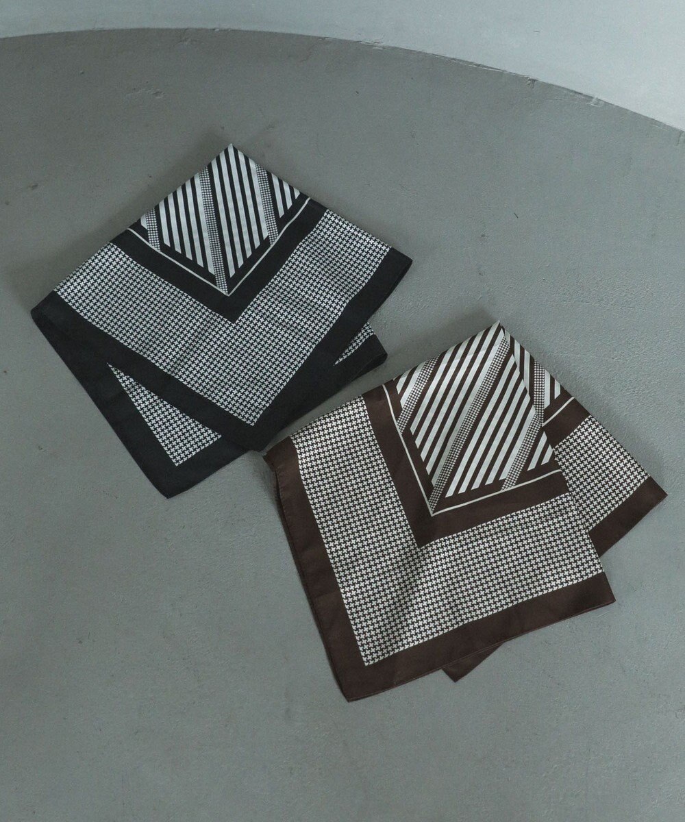 Green Parks ７０ｃｍ　幾何学柄スカーフ 