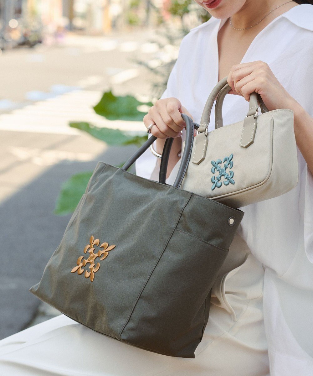 russet 【モノグラム刺繍】コーデュラナイロントートバッグ（CE-1776） 