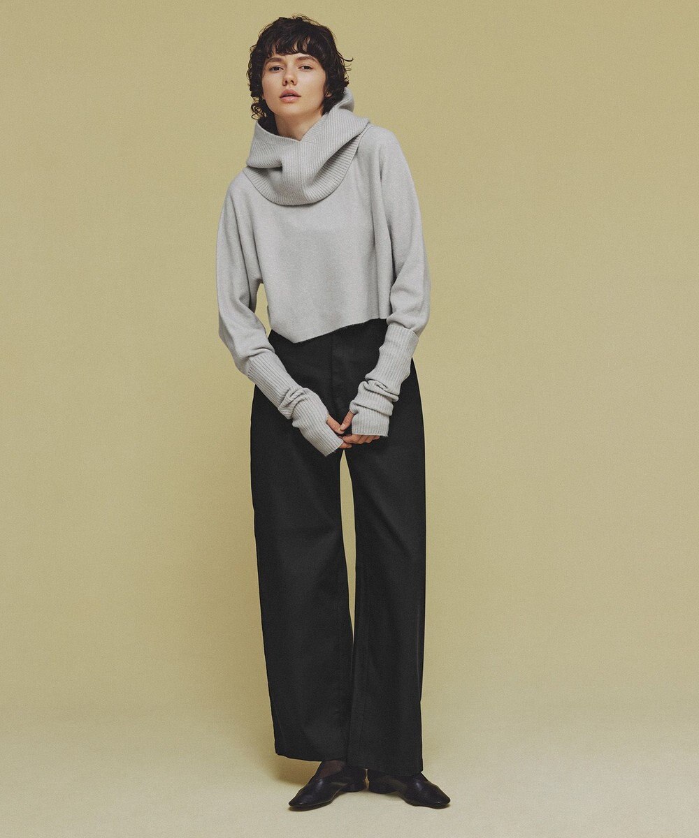 UNFILO ふわふわニット クロップドハイネック 