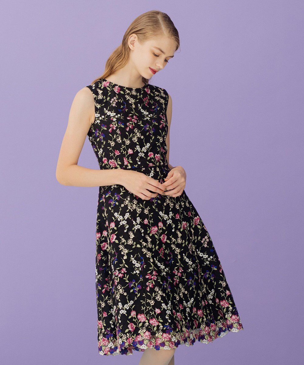 オンワード樫山 トッカ Tocca ポケットつき ワンピース 花柄 4号 爆売り オンワード樫山 トッカ Tocca ポケットつき ワンピース 花柄 4号 爆売り