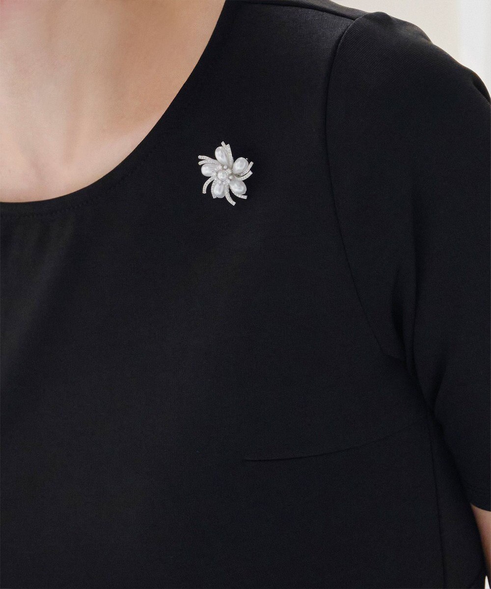 Tiaclasse 【選べる2TYPE】スモールフラワーブローチ 