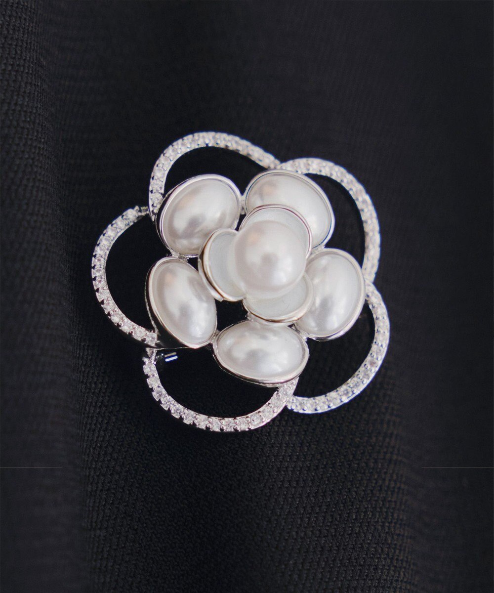 Tiaclasse 【選べる2TYPE】スモールフラワーブローチ 