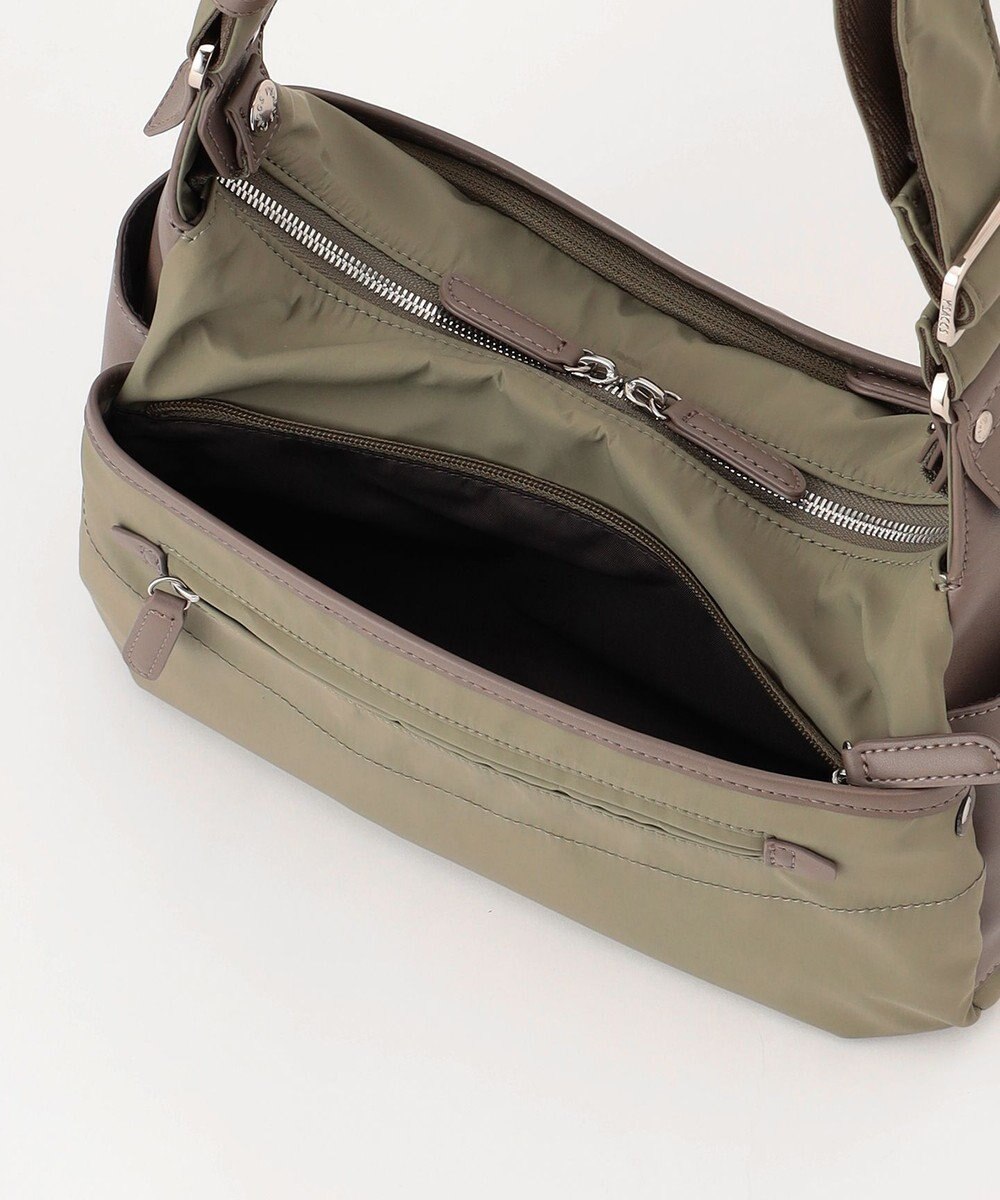 Y'SACCS 【ムック本掲載】【ナイロンタフタ×リサイクルレザー】デイリーショルダー　Sサイズ 