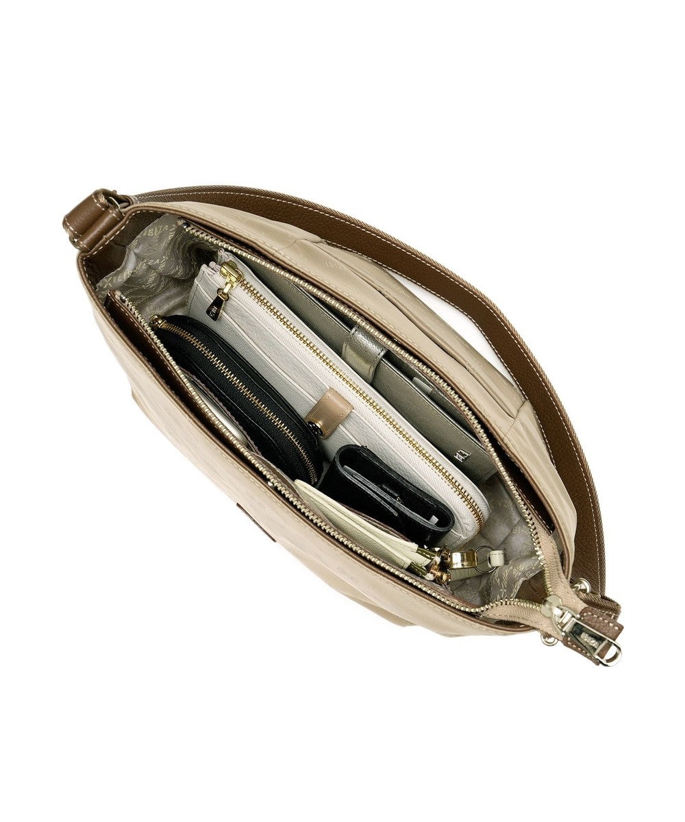 IBIZA モノグラムナイロン　ショルダーバッグ 