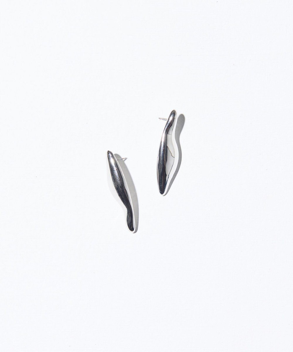 GRACE CONTINENTAL ウェーブメタルピアス 