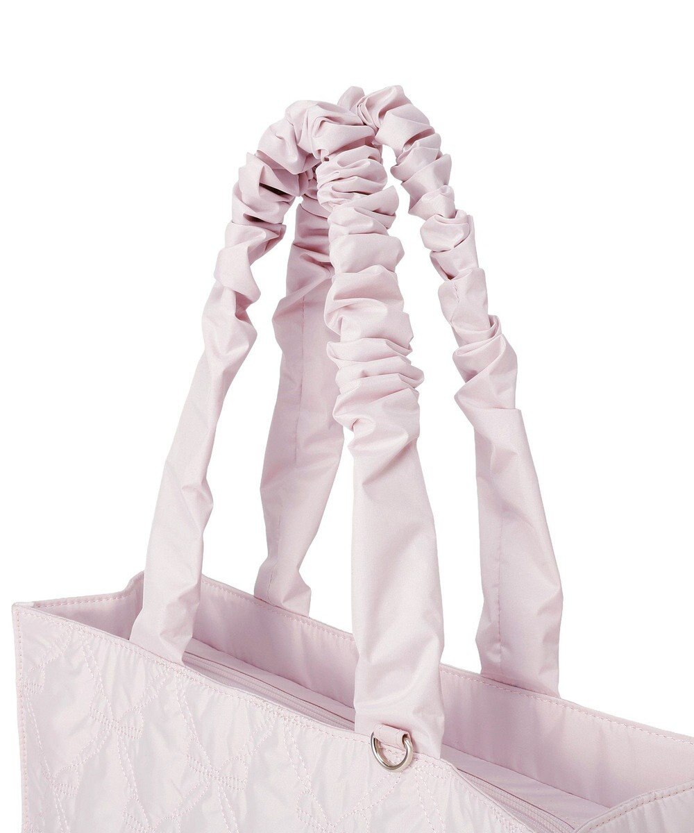 Maison de FLEUR ギャザーハンドルリボンキルティングトート 