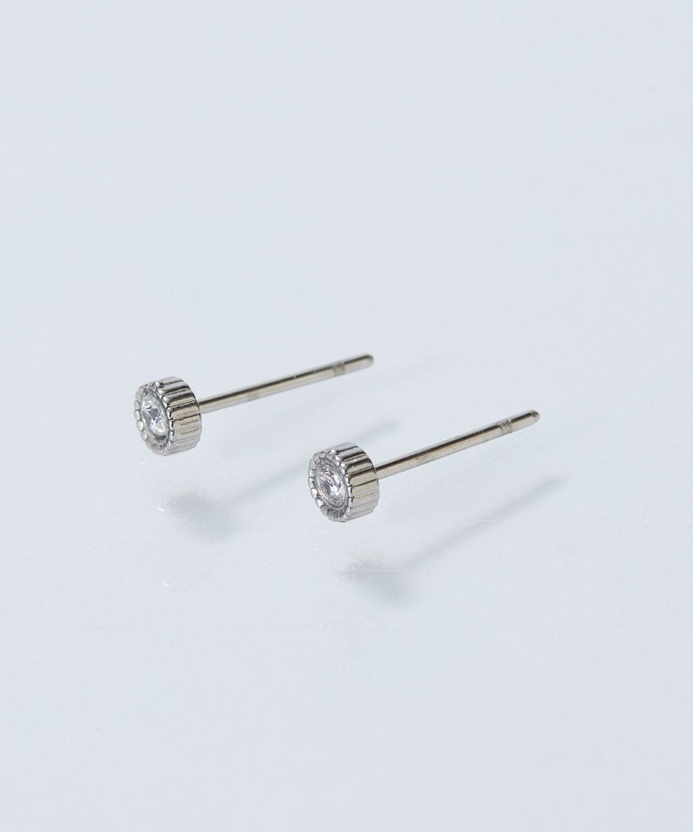 Phoebe 【金属アレルギー対応】プチシャイニングピアス　シルバー/サージカルステンレス 
