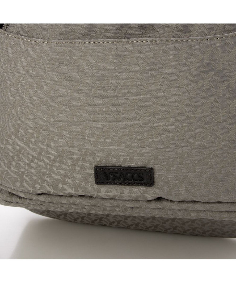 Y'SACCS ポーチ付きモノグラムバックパック 