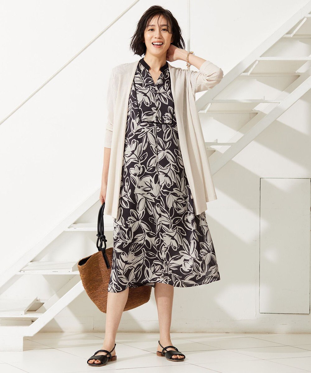 自由区 【洗える】モノトーンフラワープリント ワンピース 