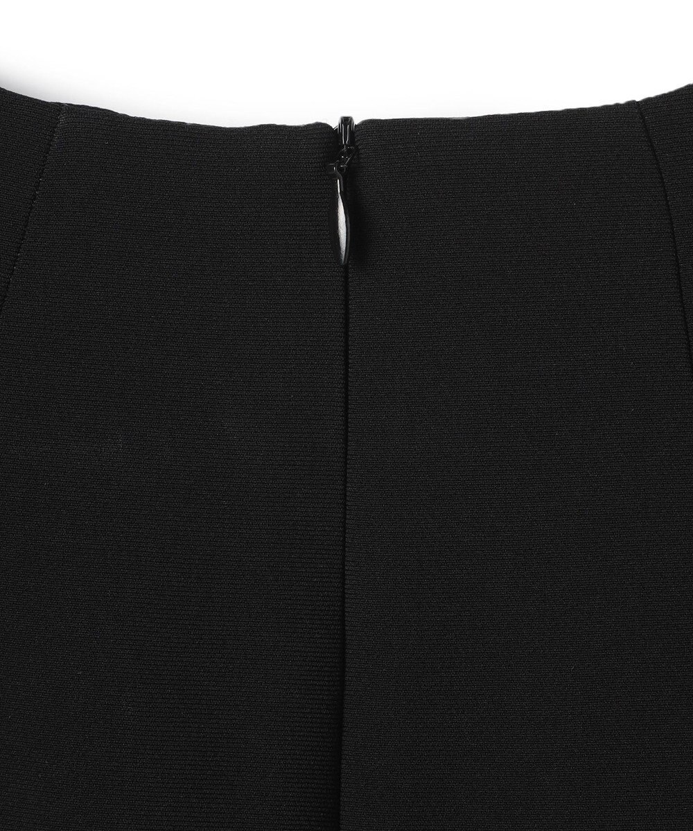 BEIGE， RUE / ドライタッチVネック配色ステッチブラウス 