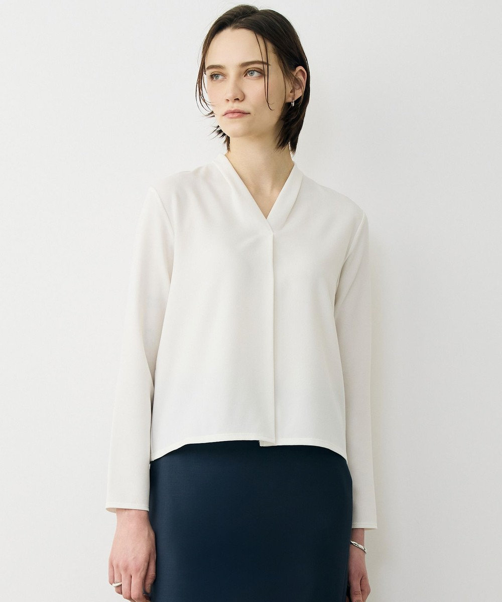 ICB ライトストレッチアムンゼン Vネックカットソー 