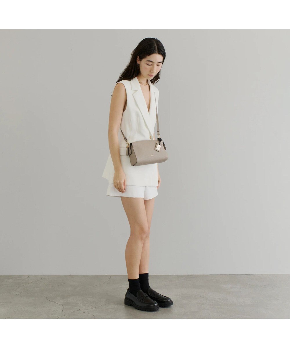 PELLE BORSA シンプルショルダーポシェット Reinette レネット 4717 