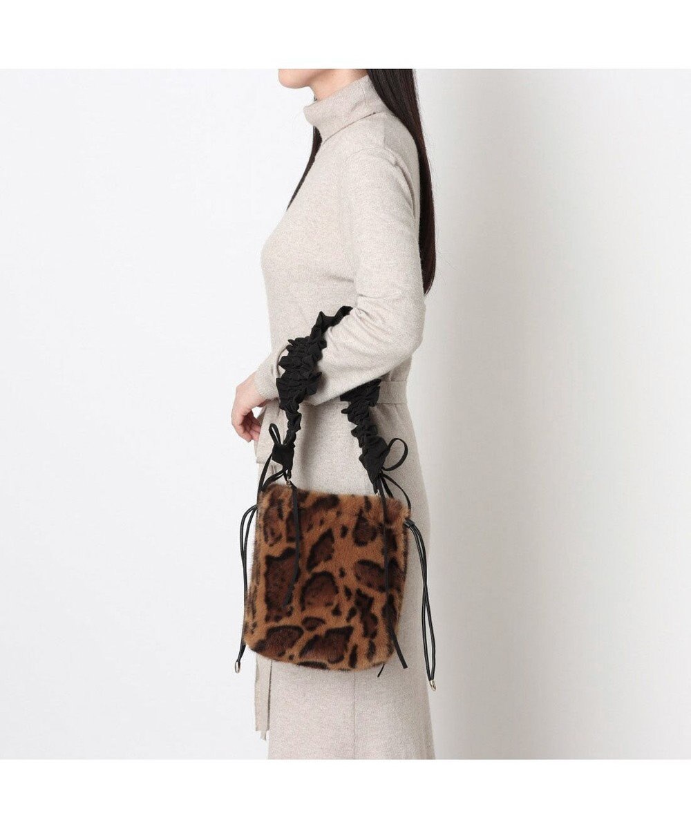 UNBILLION カシュカシュ cachecache / フリルショルダー付エコファー巾着バッグ 