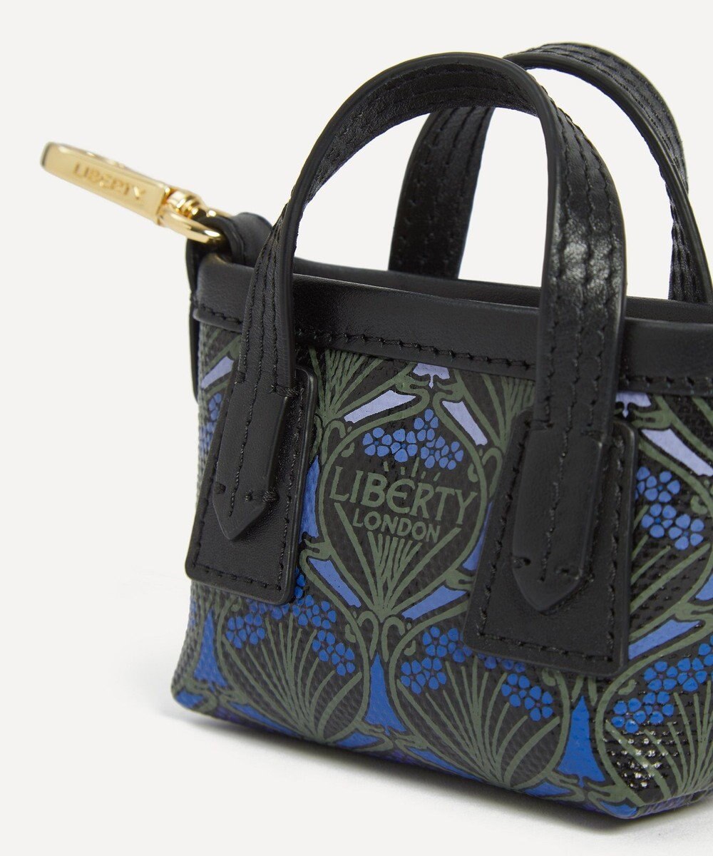 LIBERTY. アイフィス ダスク マールボロ チャーム 