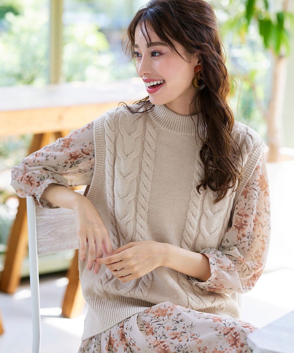 Tiaclasse 【洗える】ケーブル編みニットベスト 