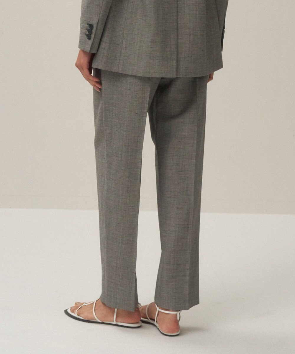 ATON WOOL LINEN SHARKSKIN | テーパードタックパンツ 
