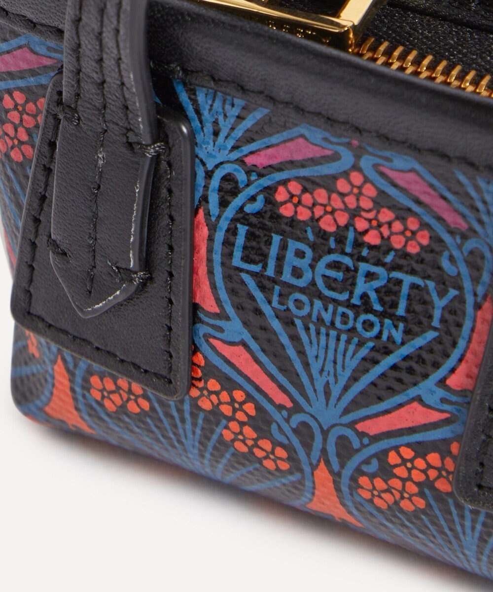LIBERTY. アイフィス ドーン マールボロ チャーム 