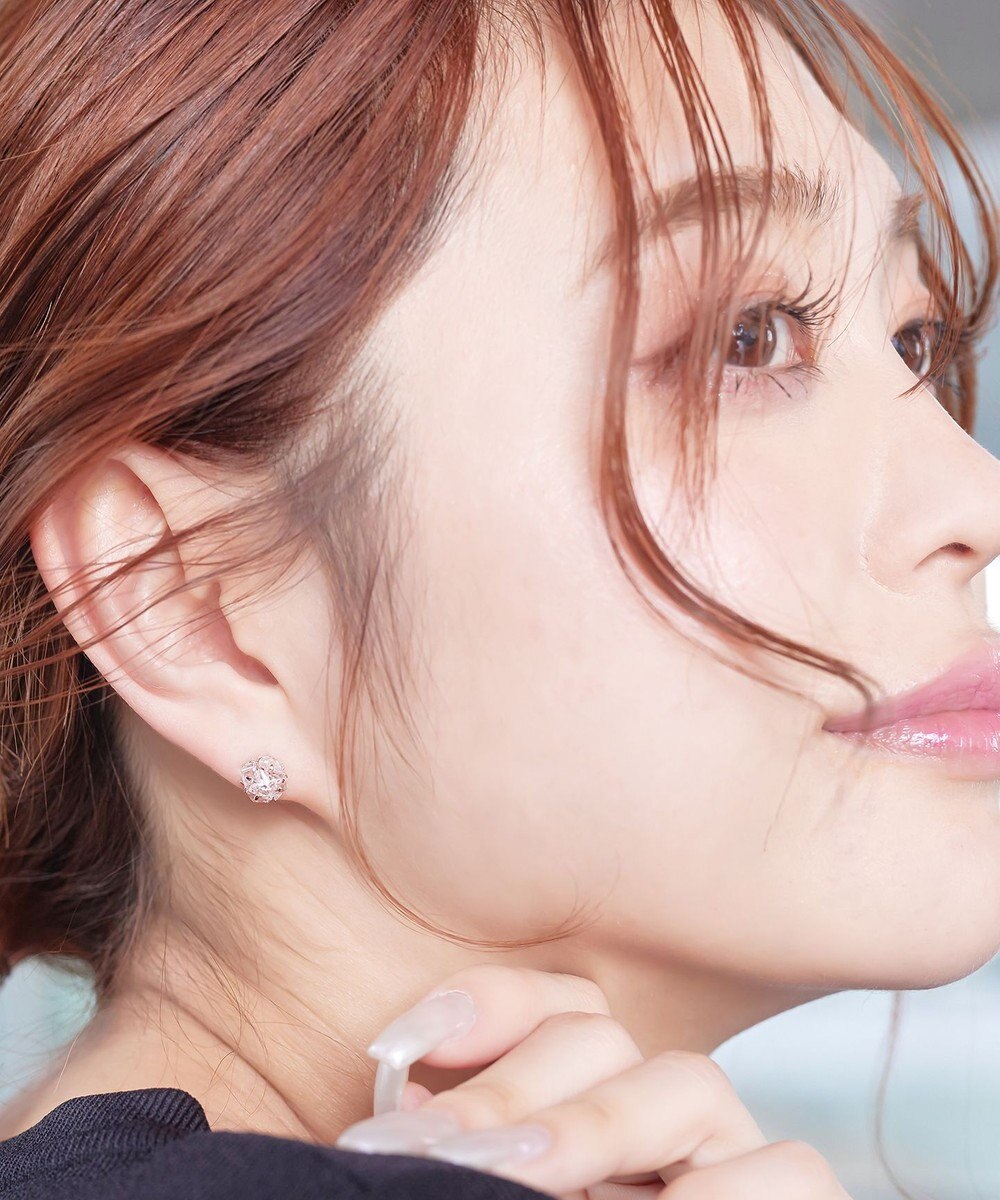 Tiaclasse 【金属アレルギー対応】シャイニーストーンジルコニアピアス 