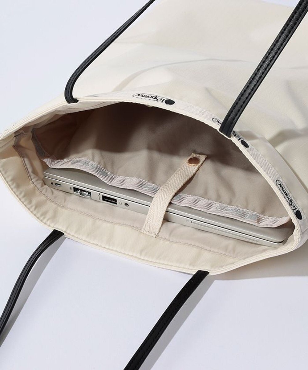 LeSportsac VERTICAL CITY TOTE/アップタウンサンドバー/ブラック 