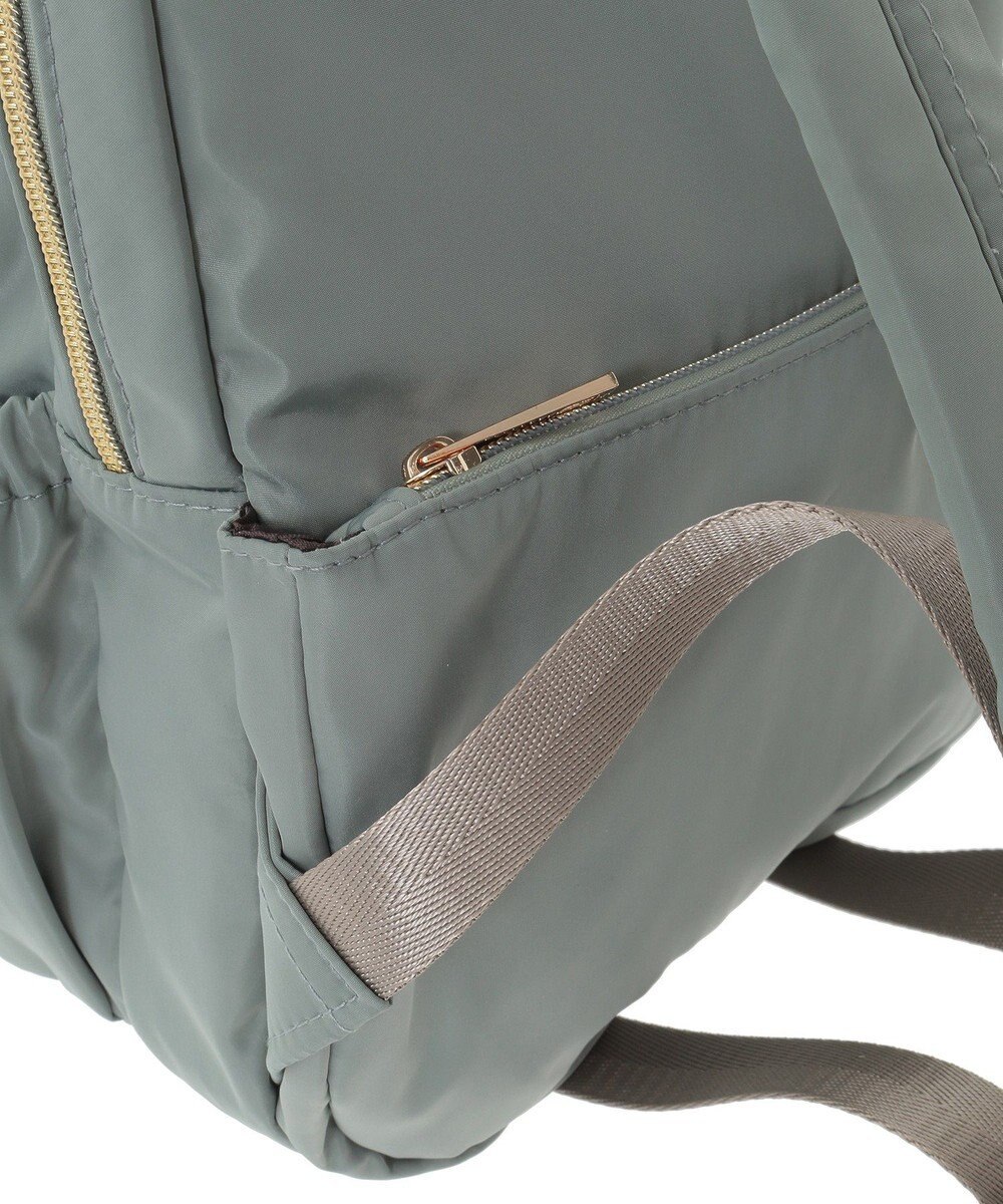 Green Parks ａｎｄｍｉｋｋａ．１０ポケット２層リュック 