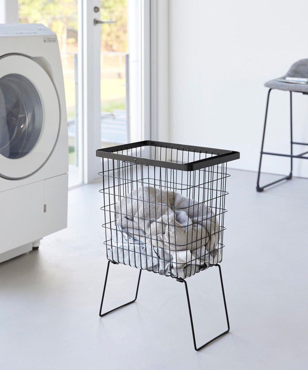tower 折り畳み脚付きランドリーバスケット タワー ブラック 