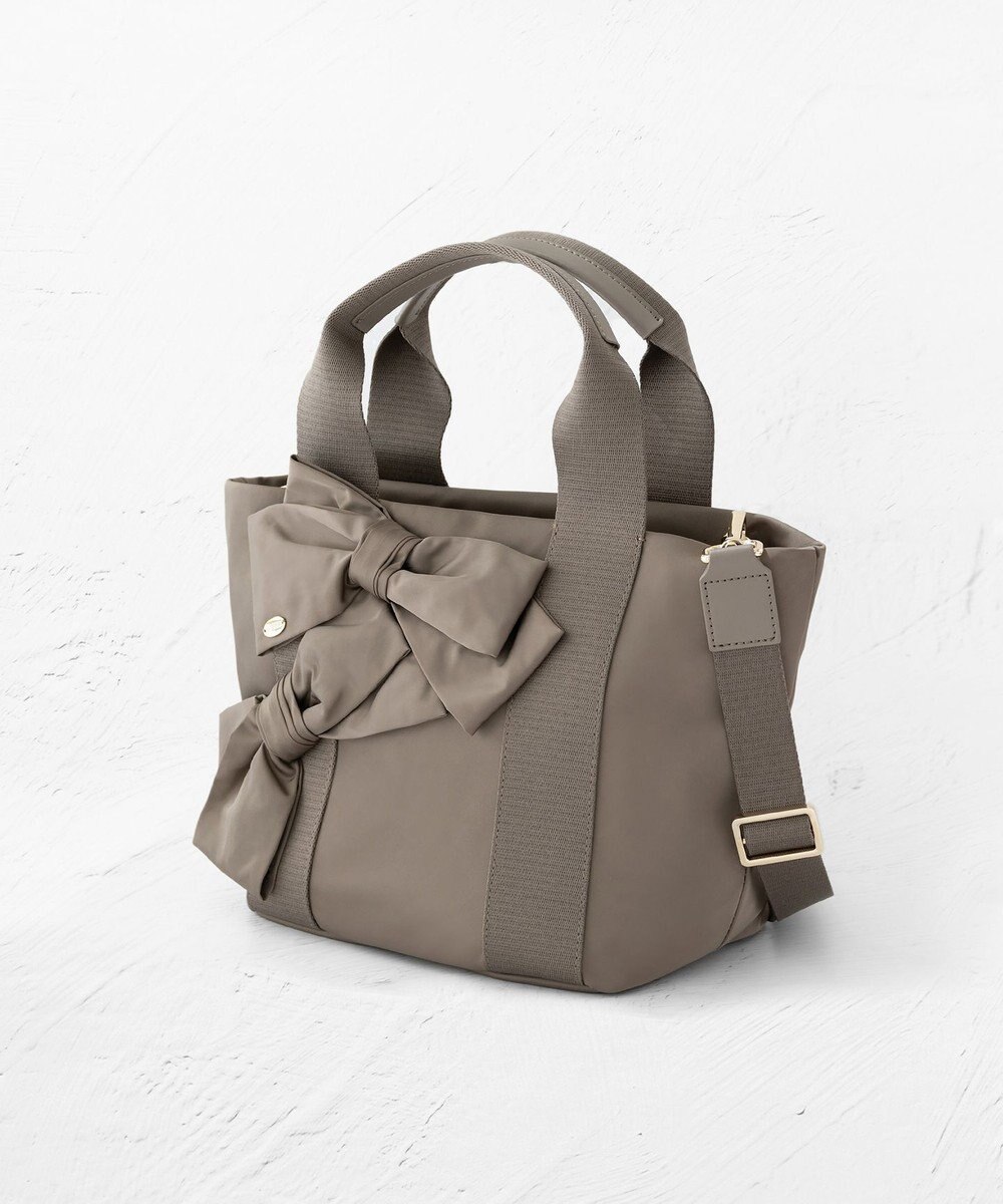 TOCCA 【大人百花掲載・撥水】T CADEAU TOTE トートバッグ 