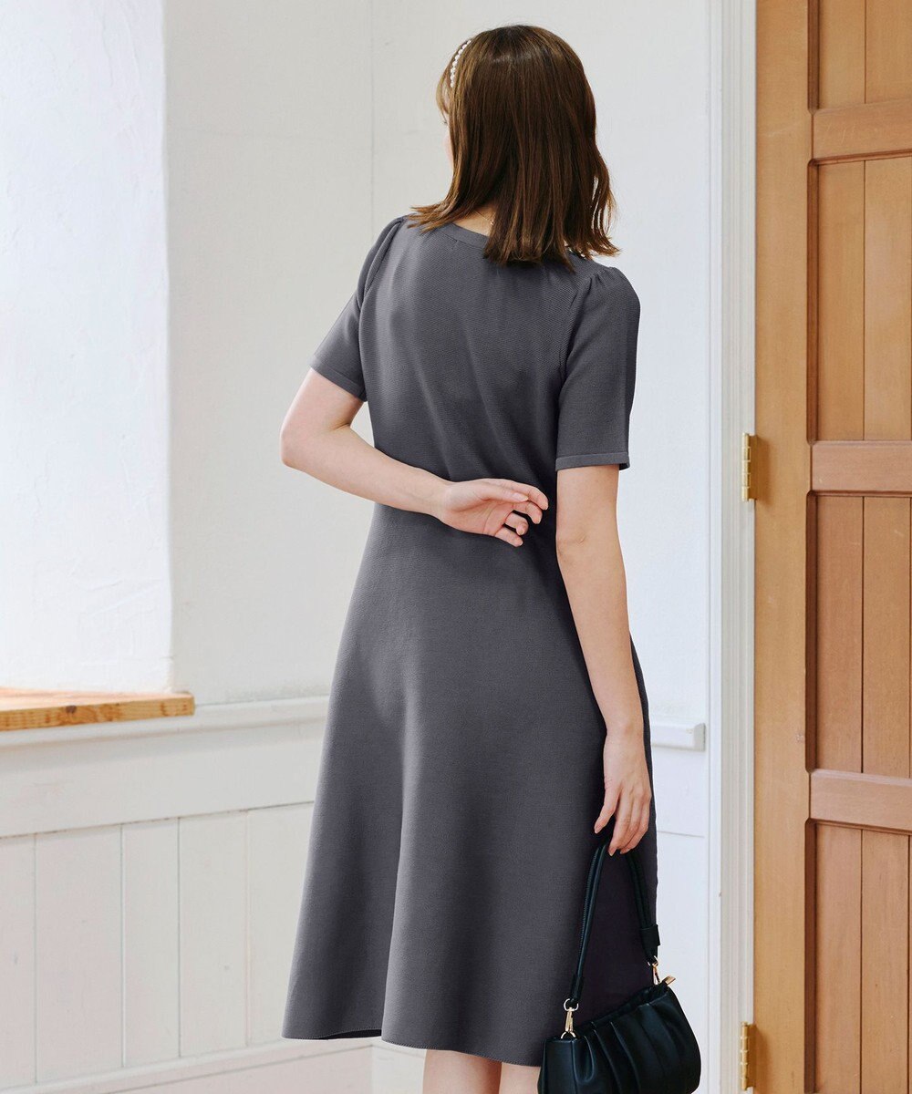 Tiaclasse 【洗える】クルーネック半袖ニットフレアワンピース 