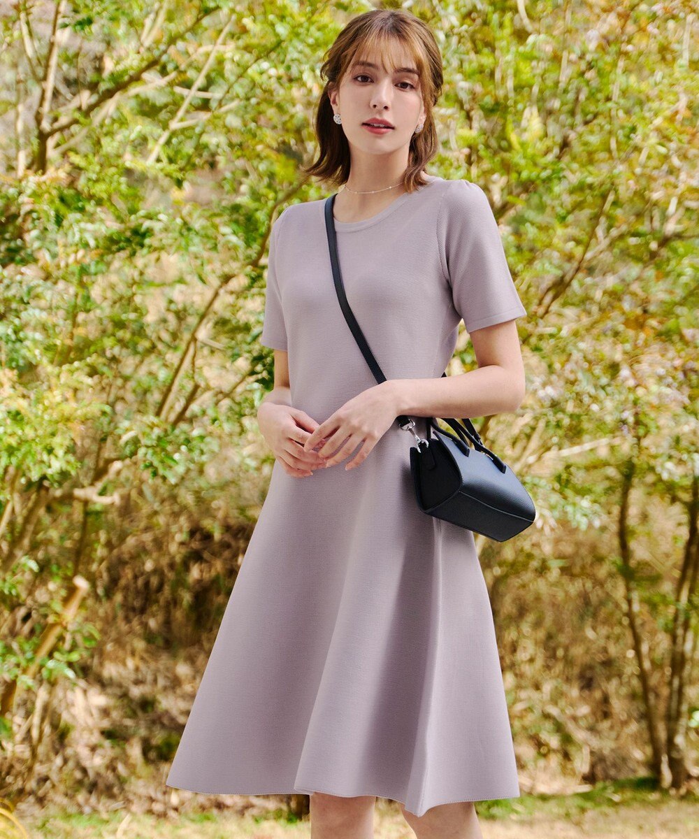 Tiaclasse 【洗える】クルーネック半袖ニットフレアワンピース 