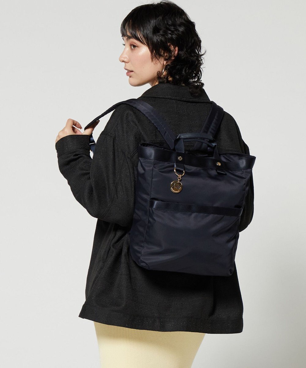 LA BAGAGERIE チャーム付き　ナイロンリュック 
