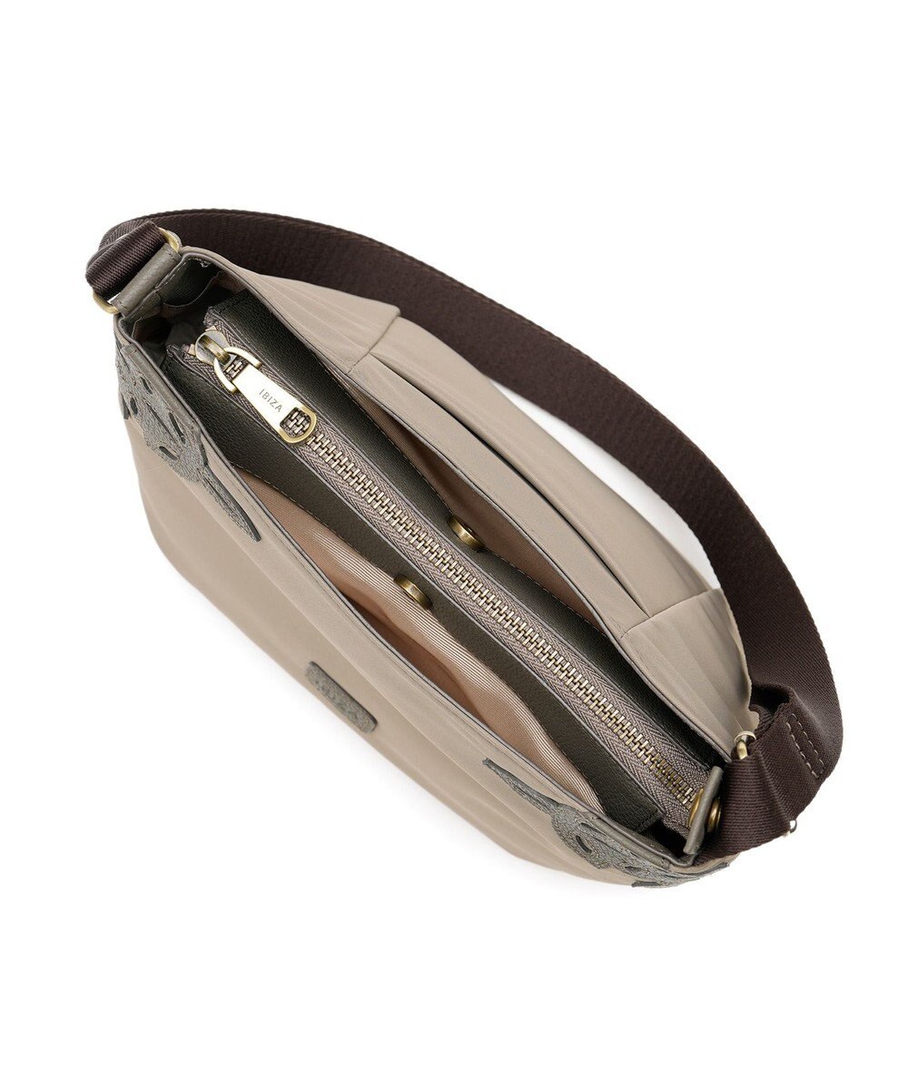 IBIZA ディアリオ　ナイロン　ショルダーバッグ 