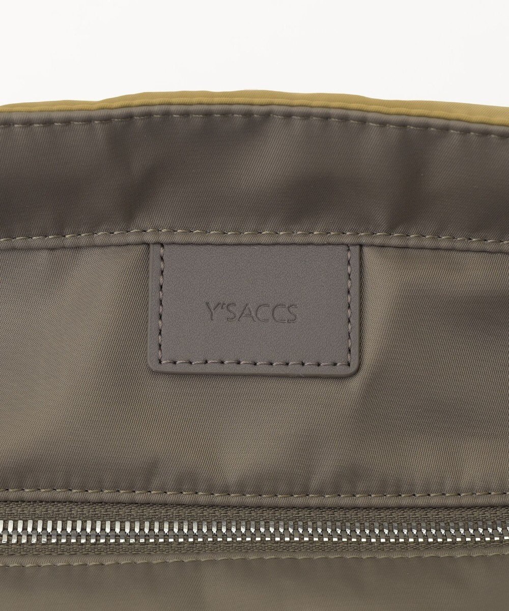 Y'SACCS 【ムック本掲載】ツイルナイロン　スクエアトート　Mサイズ 