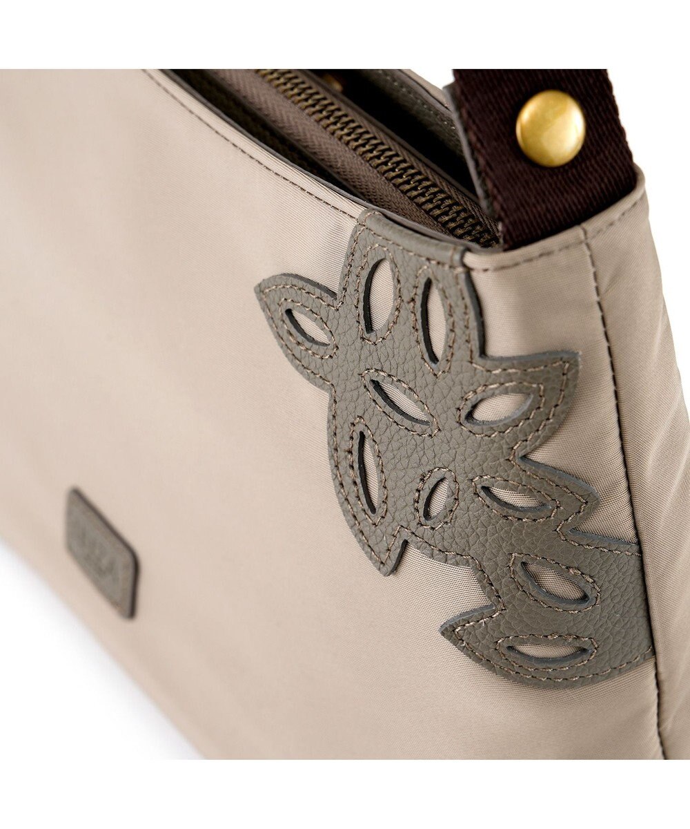 IBIZA ディアリオ　ナイロン　ショルダーバッグ 