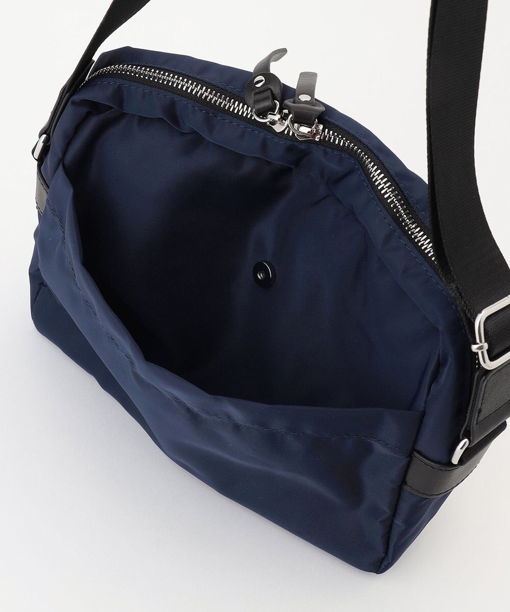 Y'SACCS ダブルポケットベーシックショルダー 