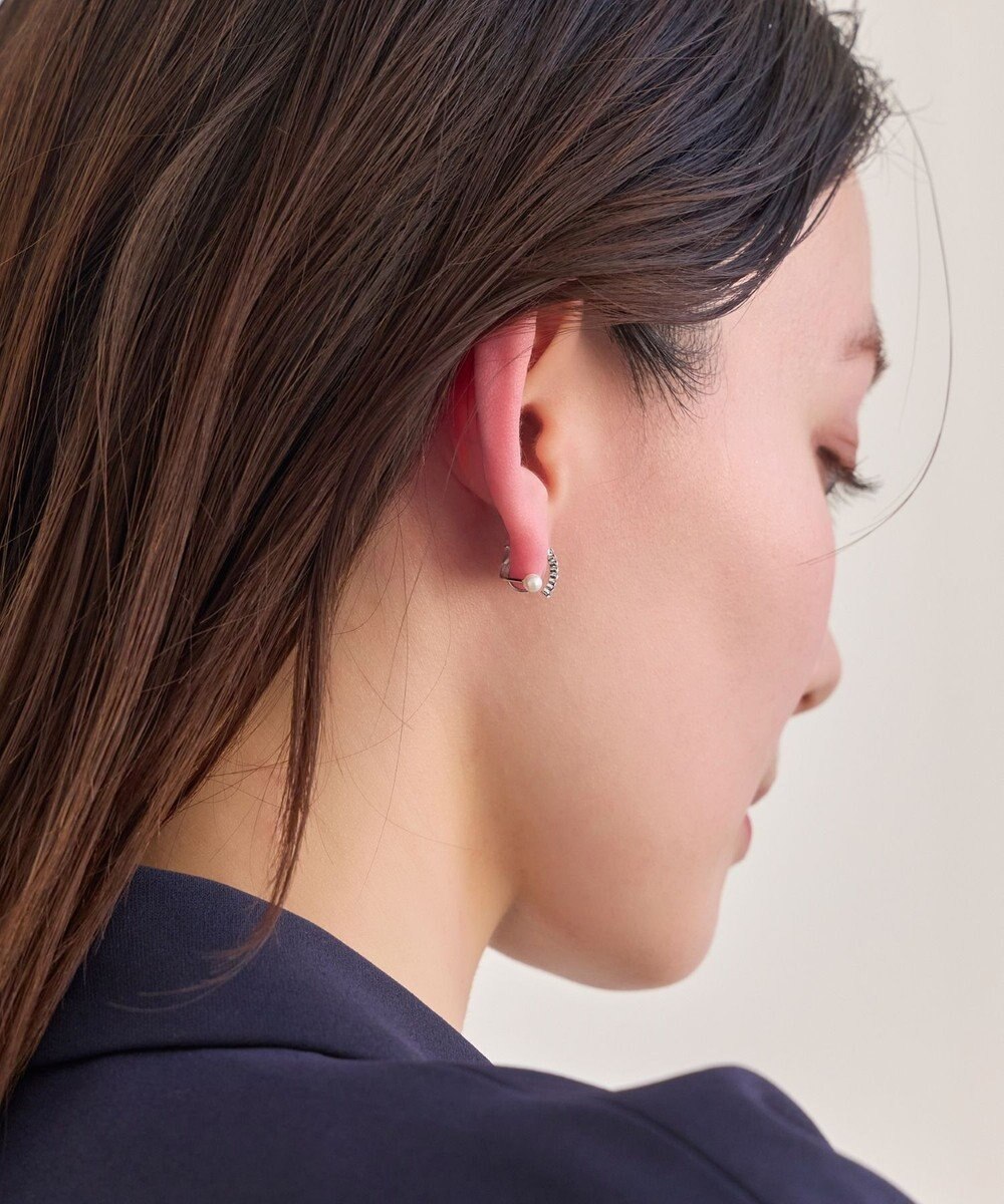 Phoebe 【痛くないシリーズ】ラインストーンパールフロートライトフィットイヤリング　シルバー 