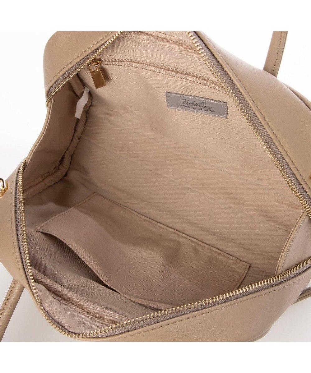 UNBILLION カシュカシュ cachecache / チャーム付横長ボストン 