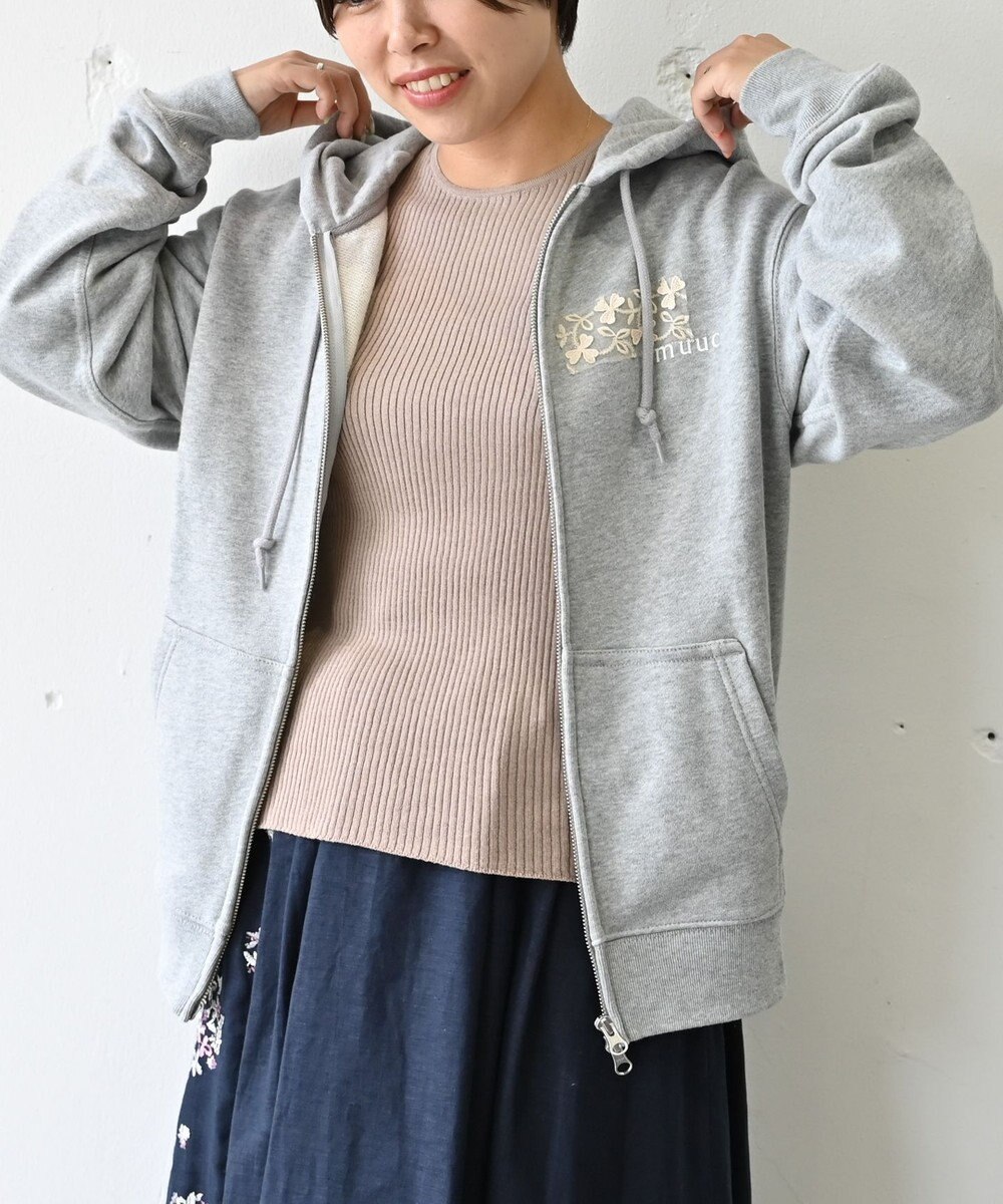muuc 〈コットン100% 12.7オンス生地＆裏面パイル〉花刺繍のWジップパーカー 