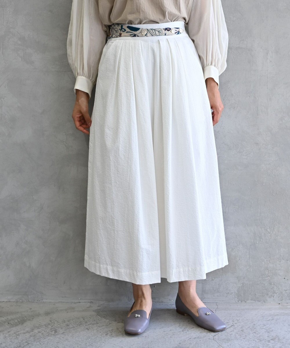 muuc 〈心地よいコットン・シアサッカー生地〉筆記帳刺繍ベルトデザイン切り替え 後ろゴム有り フレアーパンツ 