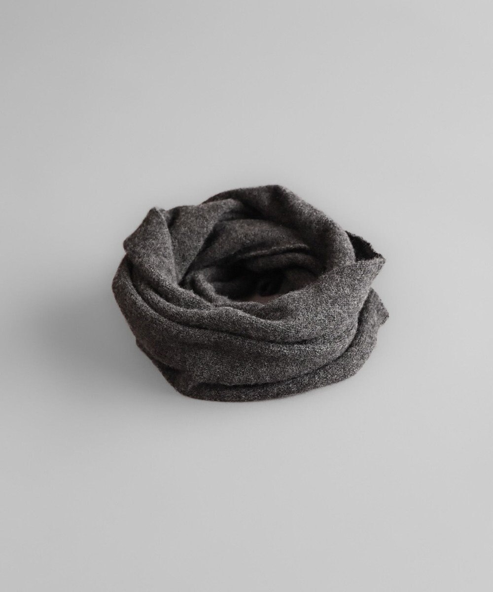 AND WOOL 〈上質な素材と手仕事から生まれた優しいニット〉カシミヤ100%のスヌード 