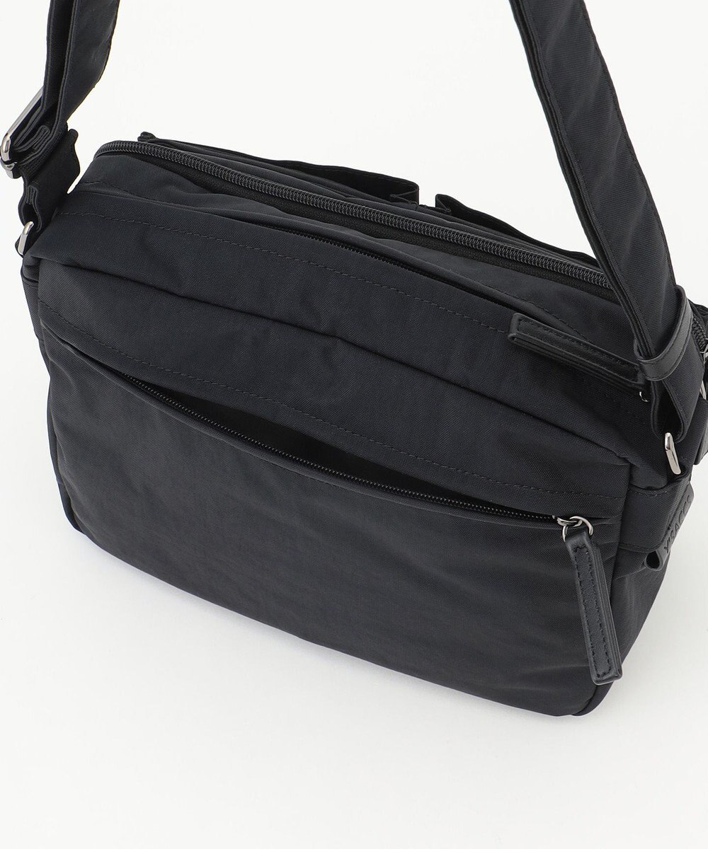 Y'SACCS 【ムック本掲載】クリンクルナイロン　ダブルポケットショルダー 