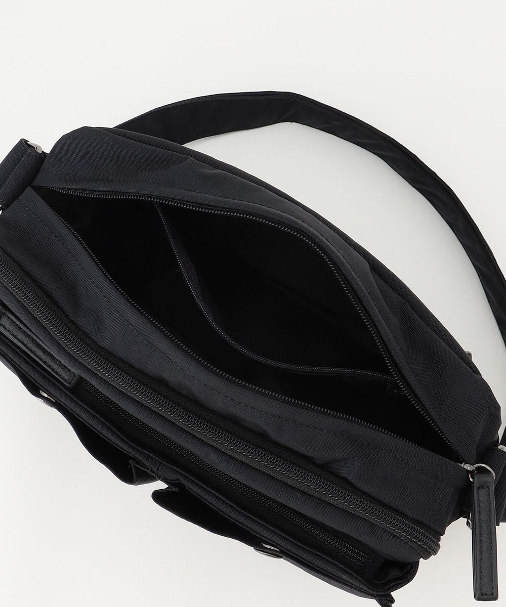 Y'SACCS 【ムック本掲載】クリンクルナイロン　ダブルポケットショルダー 