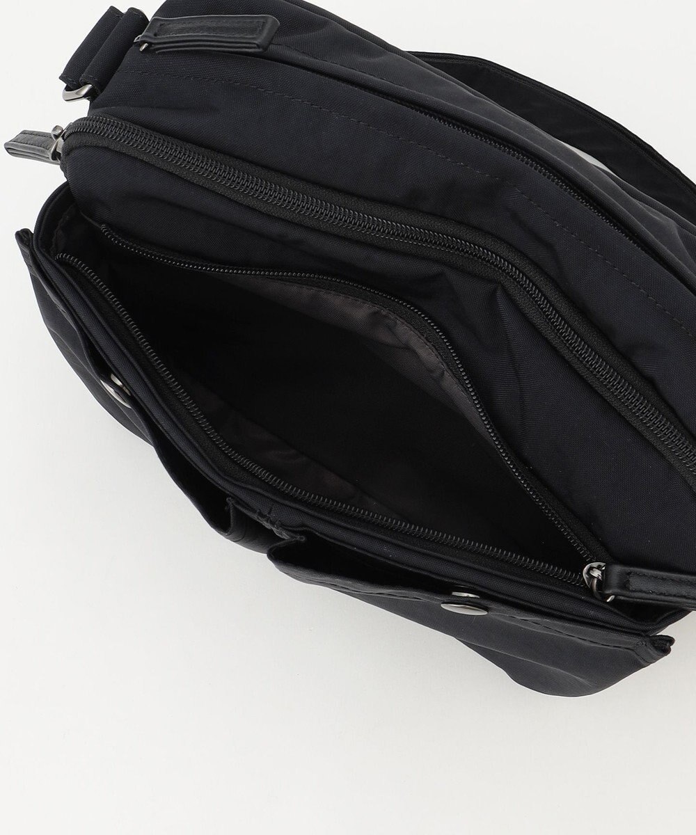 Y'SACCS 【ムック本掲載】クリンクルナイロン　ダブルポケットショルダー 