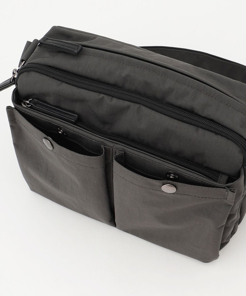 Y'SACCS 【ムック本掲載】クリンクルナイロン　ダブルポケットショルダー 