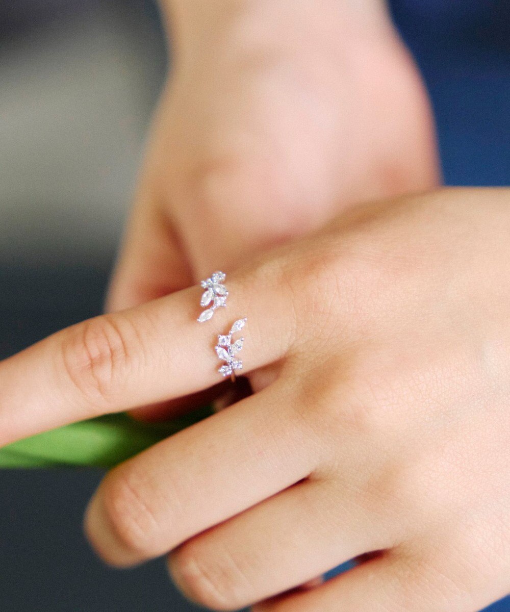 Tiaclasse ボタニカルモチーフストーンリング 