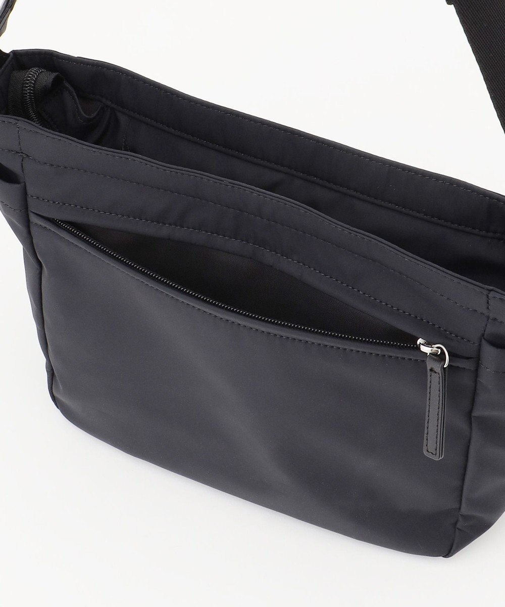 Y'SACCS ダブルタブ　トラベルショルダーバッグ 