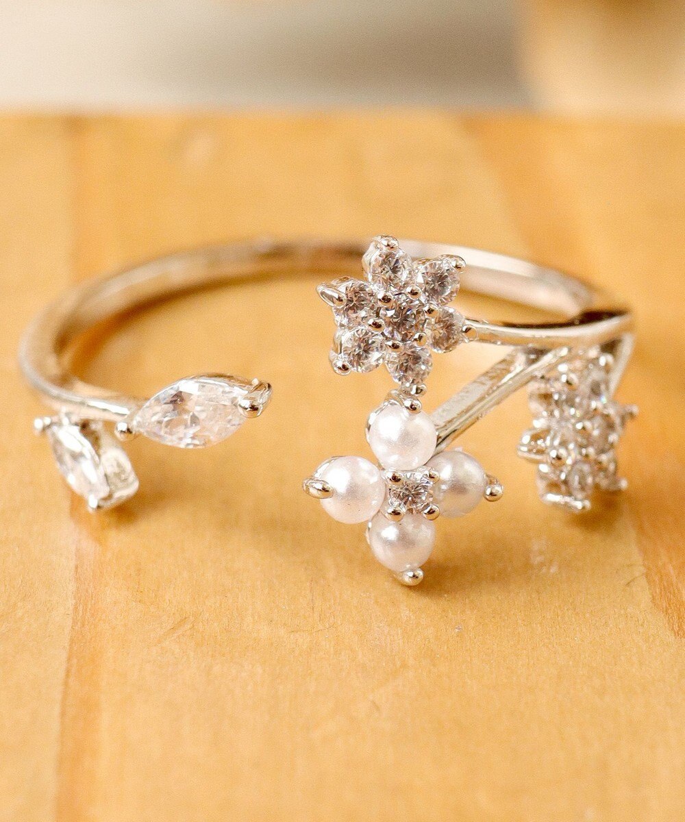 Tiaclasse ボタニカルモチーフストーンリング 