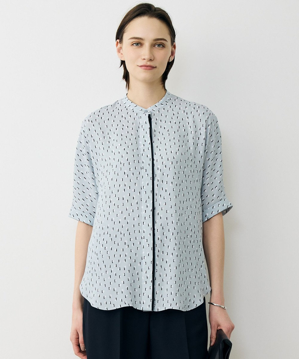 ICB L 【先行予約・WEB限定カラーあり】BackSatinAmunzen 5分袖バンドカラーブラウス 