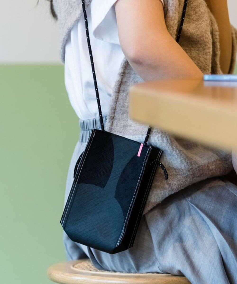 POLS MACHIKOスマホショルダー 